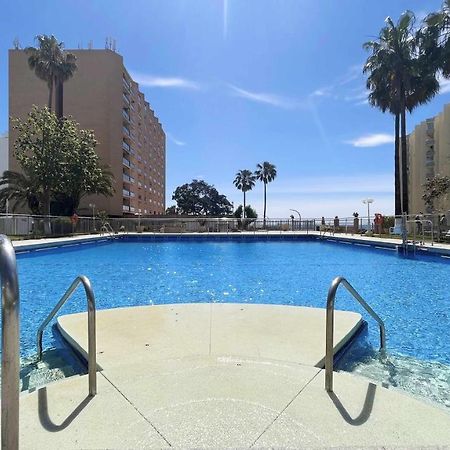 Pool And Beach In Benalmadena Bagian luar foto
