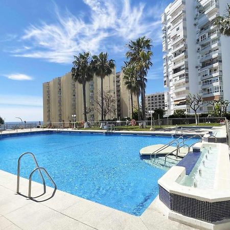 Pool And Beach In Benalmadena Bagian luar foto