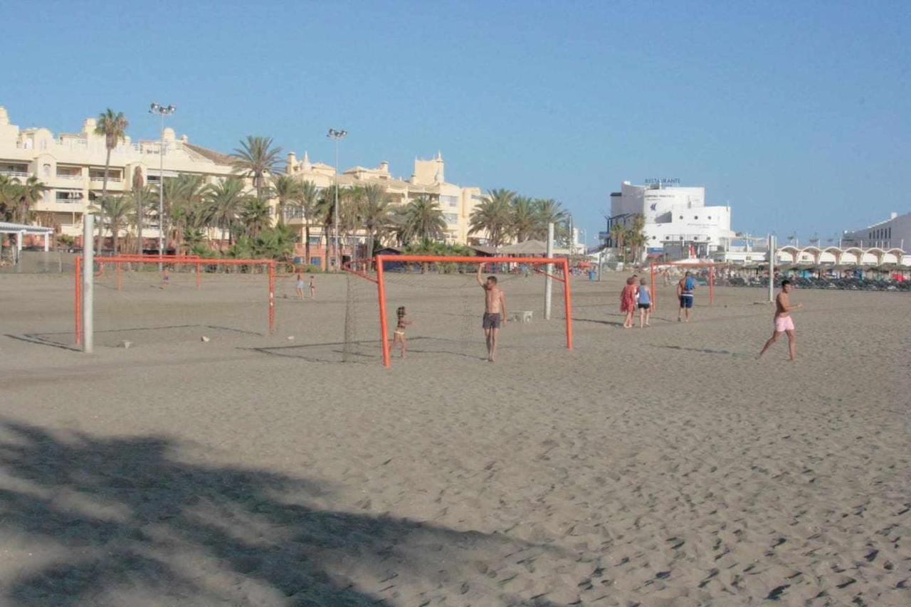 Pool And Beach In Benalmadena Bagian luar foto